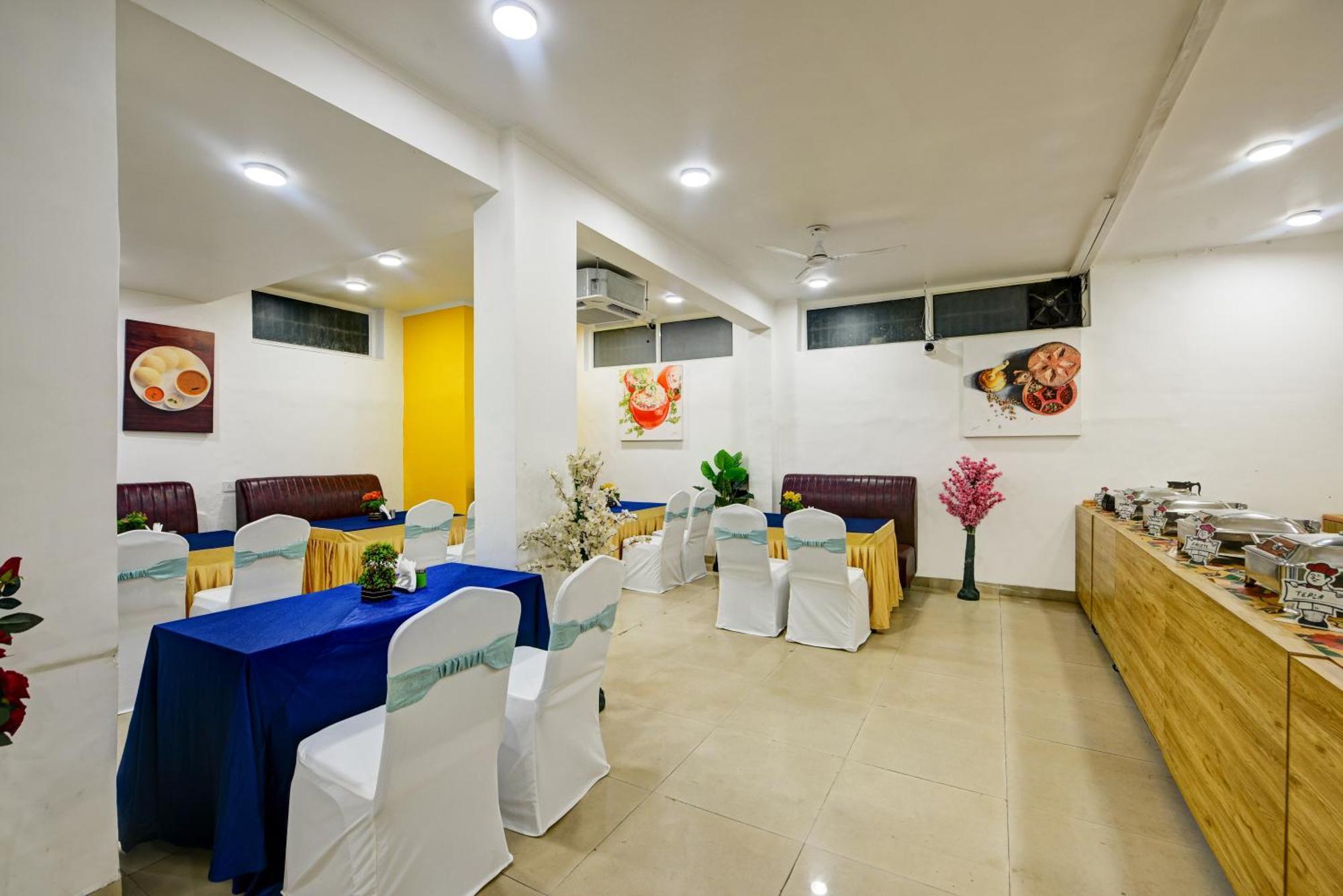 Aamantran Residency Hotel, Sohna Road, Sector 49, Gurugram Gurgaon Exterior foto