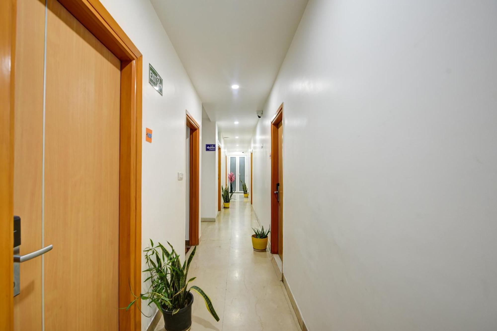Aamantran Residency Hotel, Sohna Road, Sector 49, Gurugram Gurgaon Exterior foto